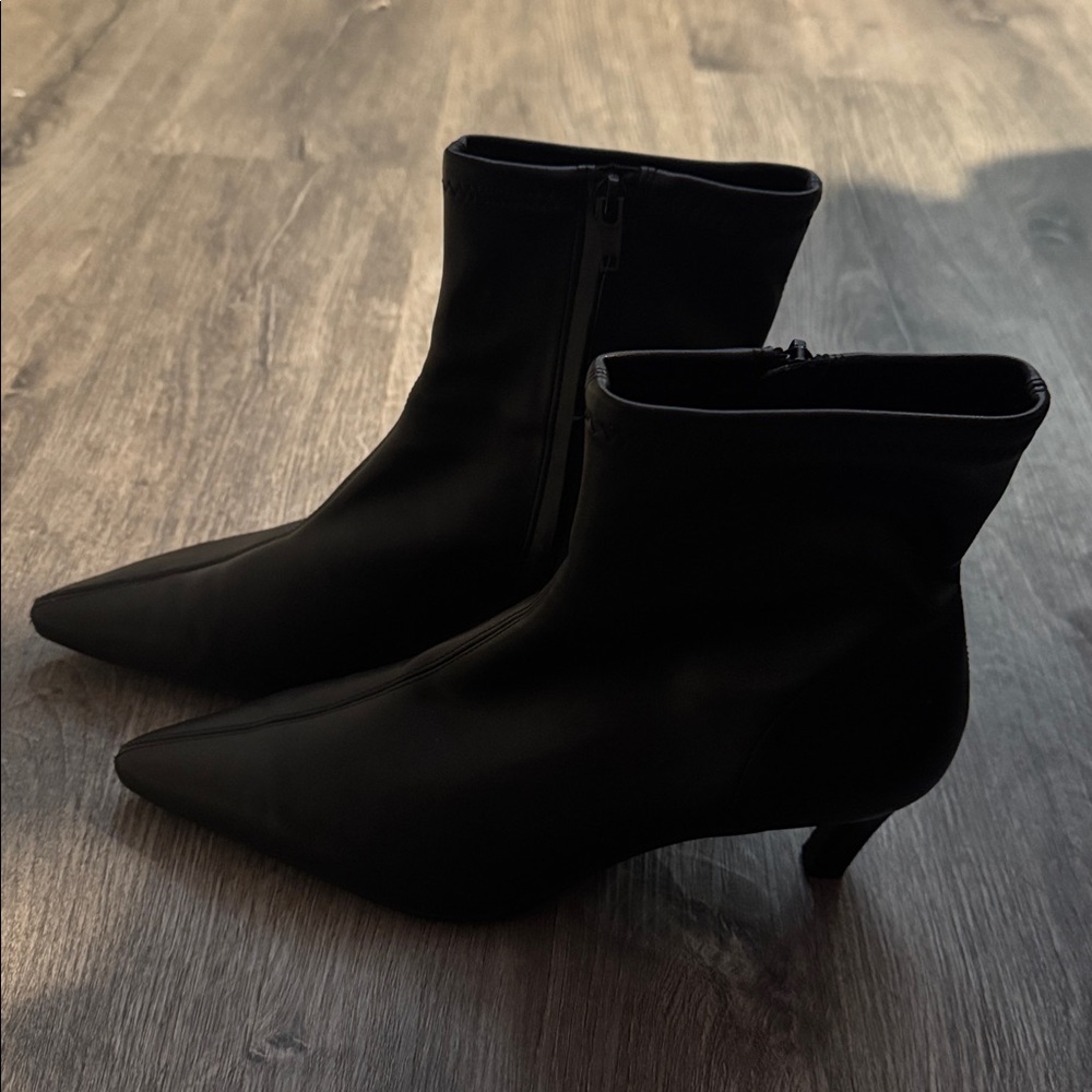 H&M Black Kitten Heel Ankle Bootie